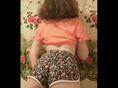 ❤️ Seksi mlada bejba se pred kamero sleče s kratkih hlač ❤❌ Slute na sl.ru-pp.ru ﹏